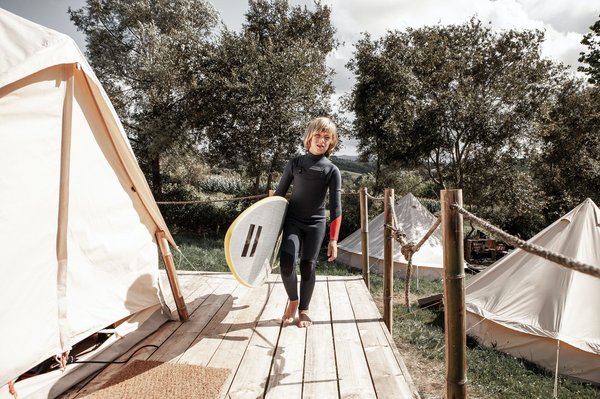 Y a-t-il des équipements de sport disponibles au Camping du Lavedan ?